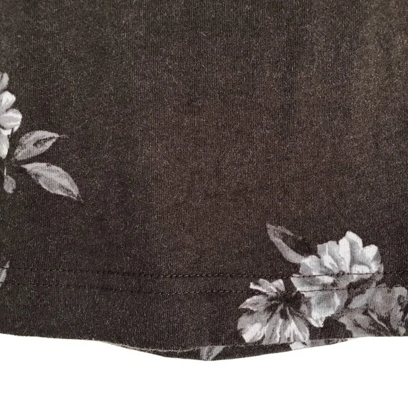 Long Sleeve Cotton Tee with Floral Design - Picture 9 of 16